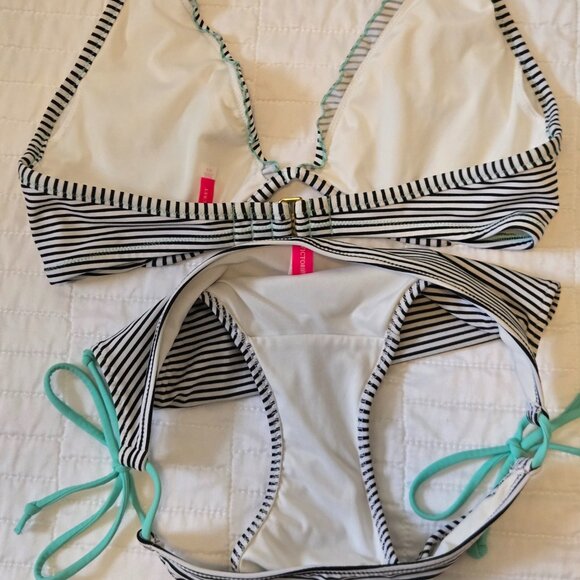 3 for $30 - Victoria's Secret Swim - Bikini Top & Bottom (34D & M) - Picture 3 of 10